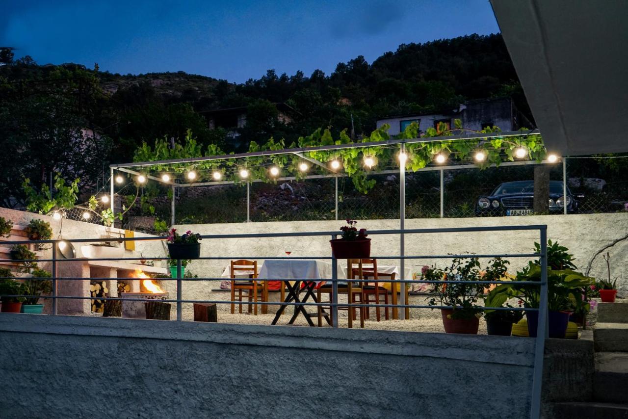 Patio Rooms ジロカストラ エクステリア 写真